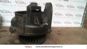 O130257 Gebruikte chaufage ventilatiemotor Renault Clio