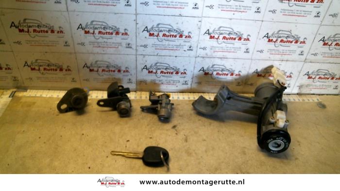 Gebruikte Slotenset Cilinder (compleet) Hyundai Matrix O82144