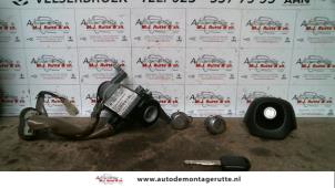 Gebruikte Set Cilindersloten (compleet) Suzuki Ignis (FH) Prijs op aanvraag aangeboden door Autodemontage M.J. Rutte B.V.