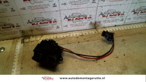 O131226 Gebruikte kachel weerstand Renault Clio