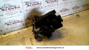 O127436 Gebruikte ontsteking (compleet) Mazda 323F