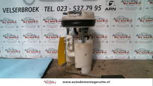 O121009 Gebruikte brandstofpomp elektrisch Volvo S40/V40