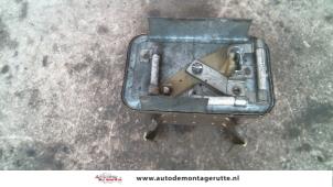 O123871 Gebruikte spanningsregelaar Citroen 2CV