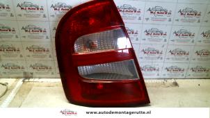 O93412 Gebruikte achterlicht links Skoda Fabia