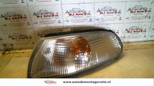 O75678 Gebruikte knipperlicht links Mazda 626