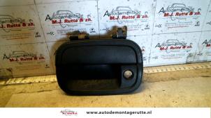 O80407 Gebruikte deurgreep 4deurs links-voor Mitsubishi Space Runner