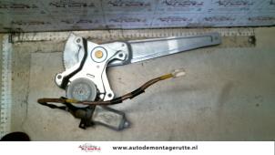 O88888 Gebruikte ruitmechaniek 4deurs links-achter Mazda Premacy