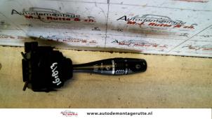O103778 Gebruikte ruitenwis schakelaar Mitsubishi Space Runner