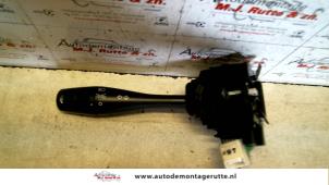 O102095 Gebruikte pinker schakelaar Mitsubishi Space Runner