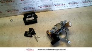 O114388 Gebruikte kontaktslot+sleutel Mitsubishi Space Runner
