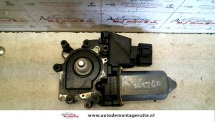 Gebruikte Raammotor Portier Audi A4 (B5) 1.6 Prijs op aanvraag aangeboden door Autodemontage M.J. Rutte B.V.