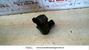O115406 Gebruikte ruitensproeierpomp voor Daewoo Tacuma