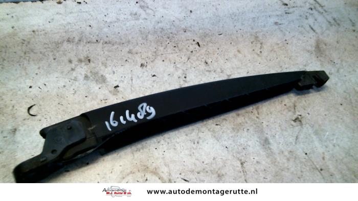 Gebruikte Ruitenwisserarm achter Smart Forfour O97598