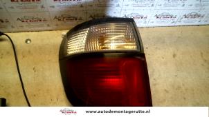 O93179 Gebruikte achterlicht links Mazda 626