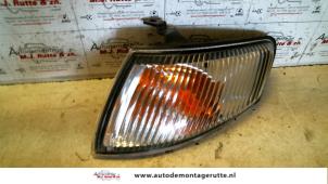 O75685 Gebruikte knipperlicht links Mazda 626