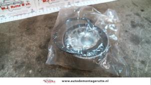 O132151 Gebruikte wiellager achter Mercedes 200 - 500