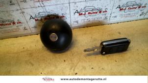 O98382 Gebruikte tankdop Renault Clio