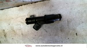 Gebruikte Injector (benzine injectie) Citroen Xsara Picasso (CH) 1.8 16V Prijs € 15,00 Margeregeling aangeboden door Autodemontage M.J. Rutte B.V.