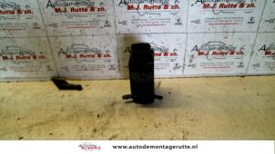O115690 Gebruikte ruitensproeierpomp voor Toyota Corolla