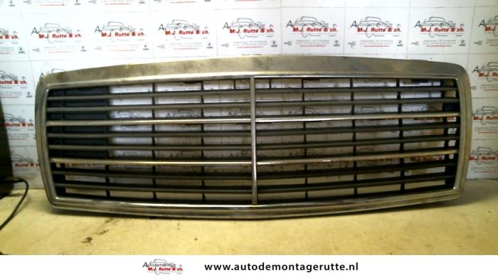 Gebruikte Grille Mercedes C-Klasse O71375
