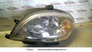 O72607 Gebruikte linker koplamp Citroen Saxo