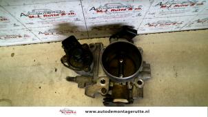 O123302 Gebruikte gasklephuis Mitsubishi Carisma