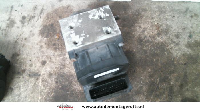 Gebruikte ABS Pomp Subaru Forester O114814