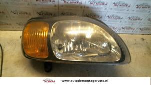 O74557 Gebruikte rechter koplamp Suzuki Baleno