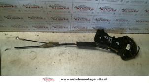 O83957 Gebruikte portierslot mechaniek 4deurs rechts-achter Mazda 6.