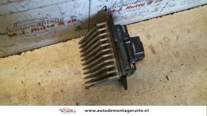 O130895 Gebruikte kachel weerstand Mazda Premacy
