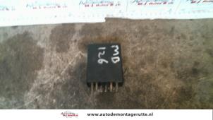 O105111 Gebruikte relais Mercedes 260SE-600SEL