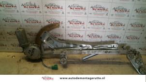 O79283 Gebruikte ruitmechaniek 4deurs rechts-voor Subaru Impreza