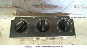Gebruikte Kachel Bedieningspaneel Citroen Berlingo 1.9 D Prijs op aanvraag aangeboden door Autodemontage M.J. Rutte B.V.