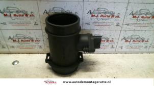 O116617 Gebruikte luchthoeveelheidsmeter Kia Carens
