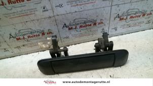 O92111 Gebruikte handgreep achterklep Mazda Demio