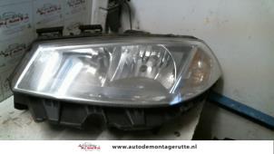 O72729 Gebruikte koplamp links Renault Megane
