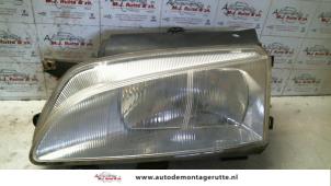O72709 Gebruikte linker koplamp Peugeot Partner