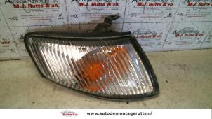 O76406 Gebruikte knipperlicht rechts Mazda 626