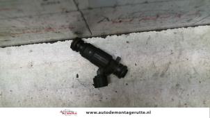 O121446 Gebruikte injector (benzine injectie) Hyundai Matrix