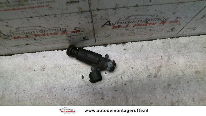 Gebruikte Injector (benzine injectie) Hyundai Matrix O121447