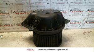 O129692 Gebruikte chaufage ventilatiemotor Opel Vivaro