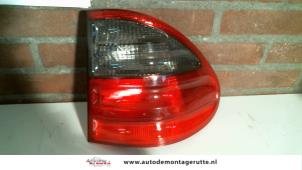 O94470 Gebruikte achterlicht rechts Mercedes E-Klasse