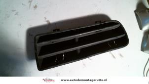 O71267 Gebruikte bumperrozet links-voor Volkswagen Golf