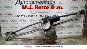 Gebruikte Ruitenwismotor + Mechaniek Ford Transit 2.0 TDdi 16V 260S Prijs op aanvraag aangeboden door Autodemontage M.J. Rutte B.V.