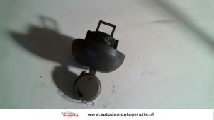 O98389 Gebruikte tankdop Renault Twingo