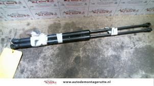 O91330 Gebruikte gasdemperset achterklep Volkswagen Polo