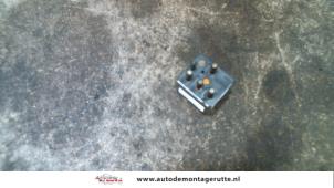 O104973 Gebruikte relais Mercedes 190E/D