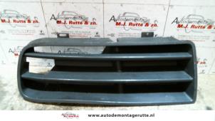 O71264 Gebruikte bumperrozet links-voor Volkswagen Golf