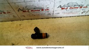 O121653 Gebruikte injector (benzine injectie) Renault Megane Scenic