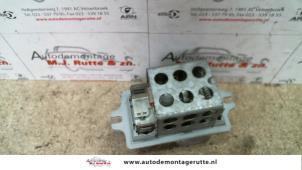 O131188 Gebruikte kachel weerstand Renault Megane Scenic